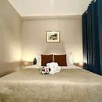 Luxury Suites Diamond By Rikas Hotels